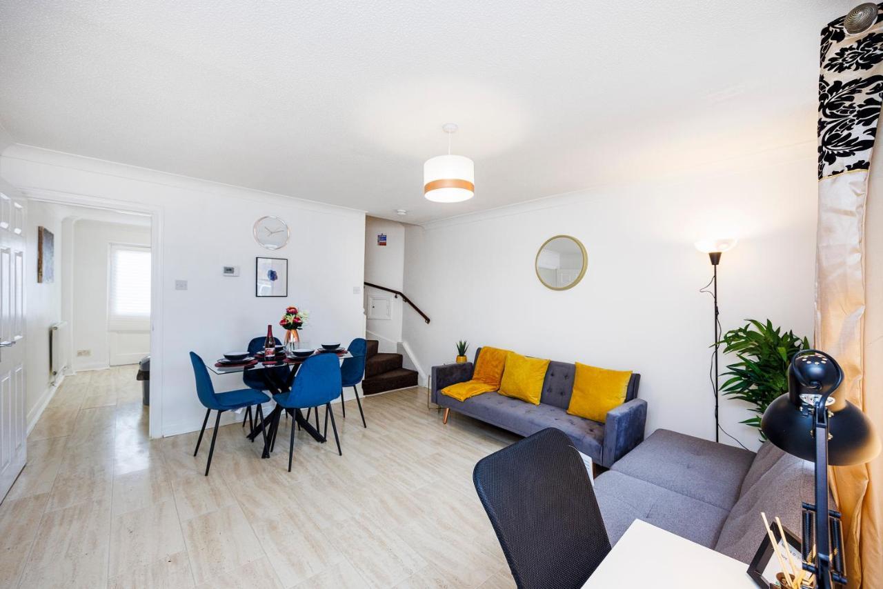 Lovely 2 Bd Hse With Parking Near Excel Londres Exterior foto